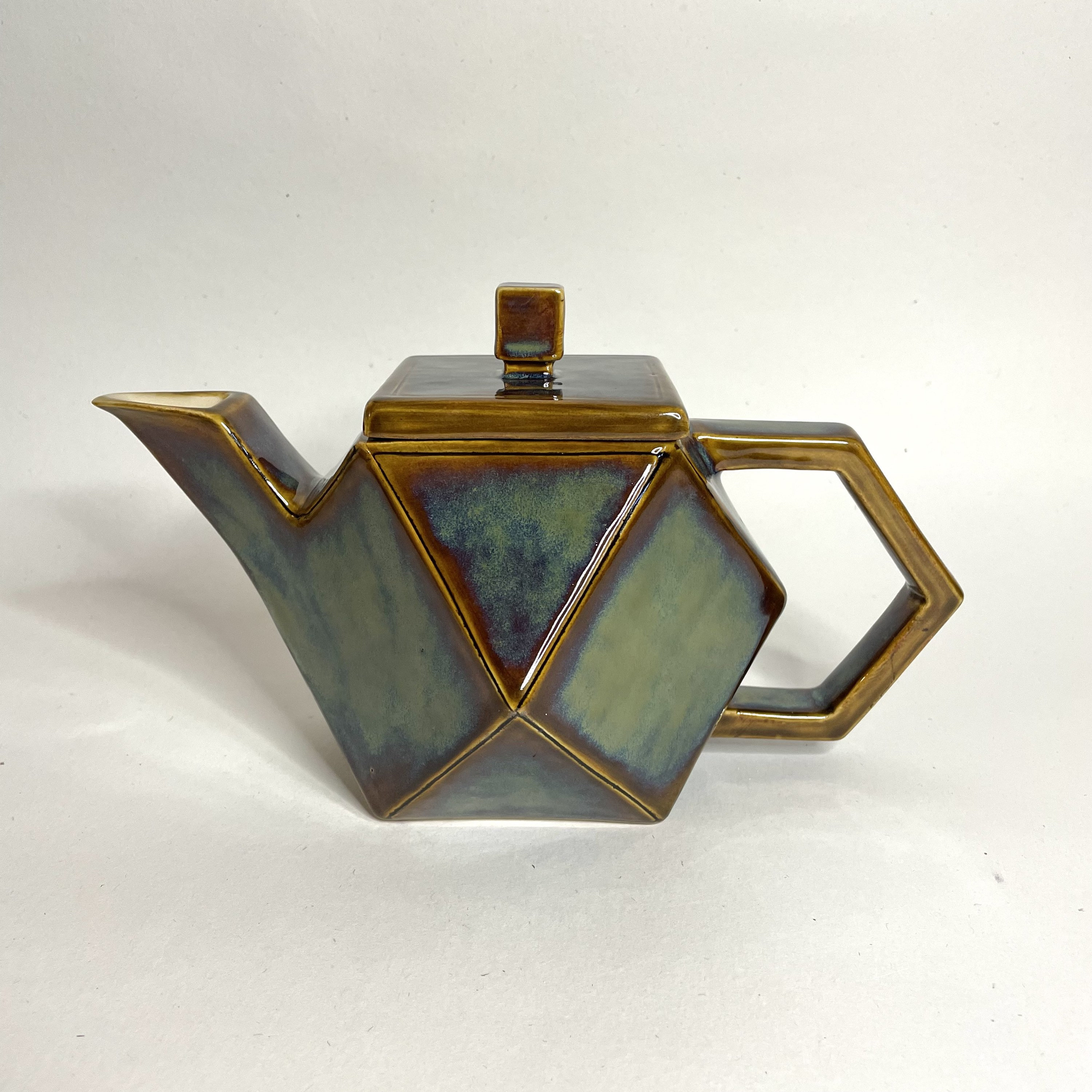 蓋付汲出　鉄砂　金襴　菊桐  『東哉』 Vintage Booths Silicon China CEYLON IVORY England Soup