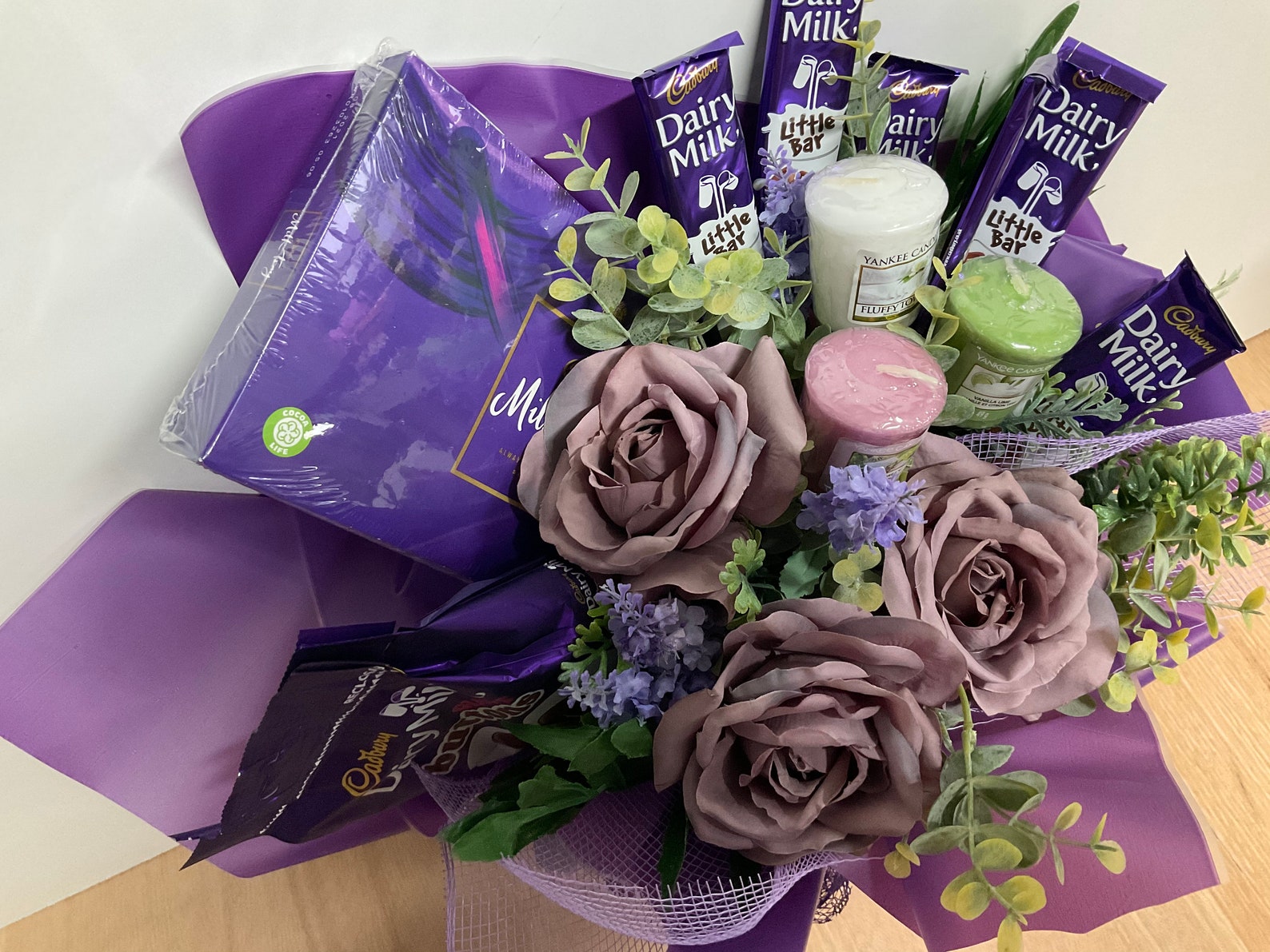 Cadburys Gift Set, Decorative Floral Flowers, Yankee Candle Gift Set