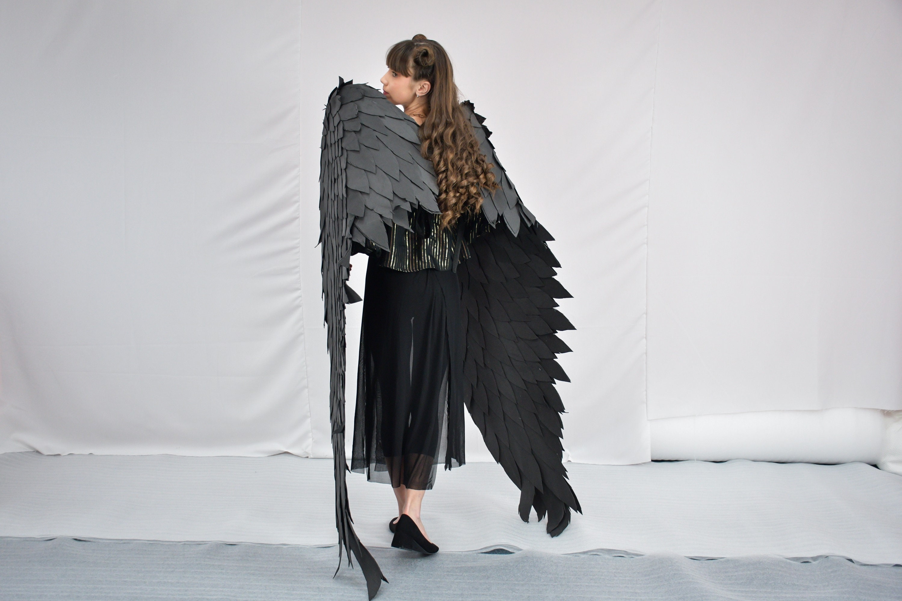カーニバル衣装 黒羽毛 純正羽 装飾品 黒天使の羽 カーニバル衣装 羽 写真小道具 ハロウィン衣装 コスプレ