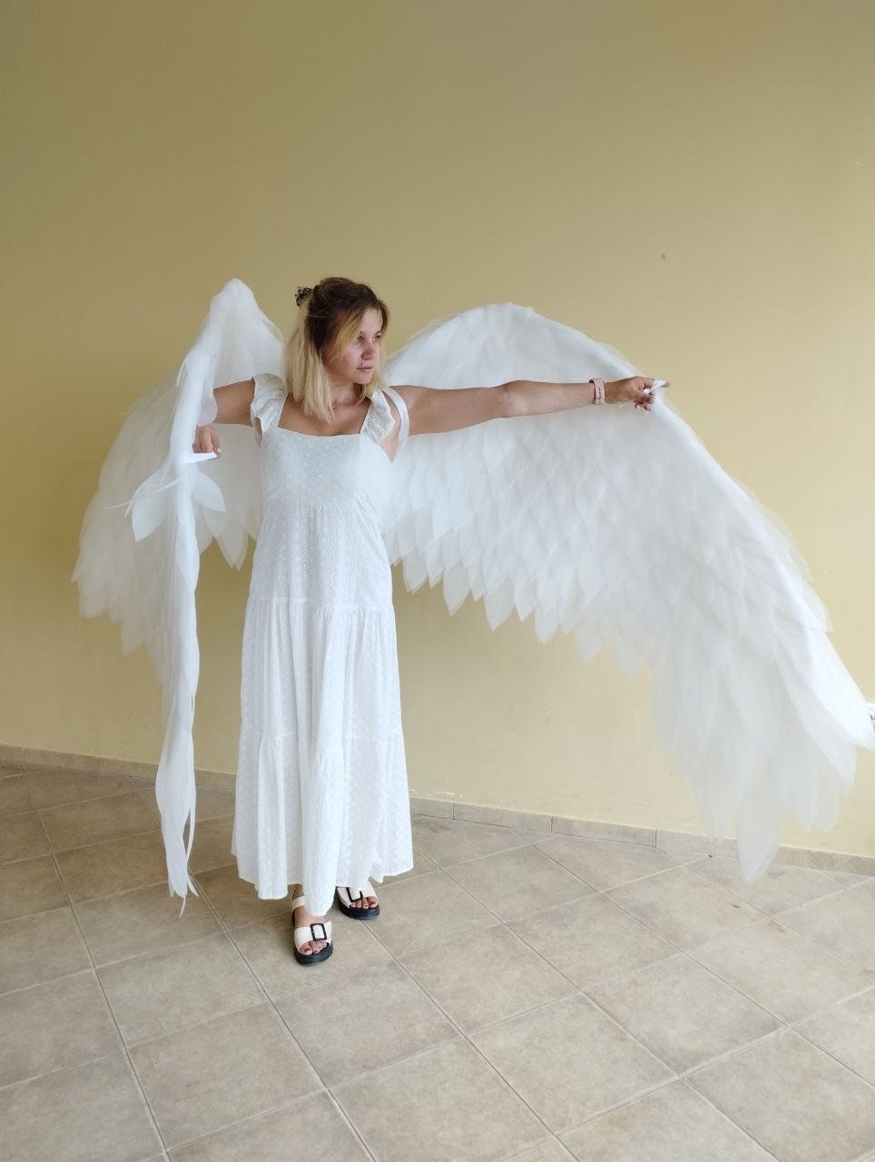 FQQWEE Disfraz de alas de ángel blancas, disfraz de alas de ángel de plumas  blancas iluminadas, alas blancas LED, disfraces de ángel blanco para