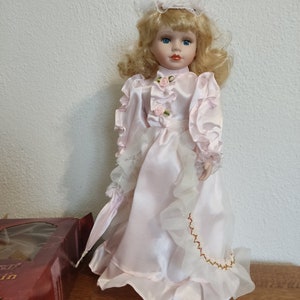 Vintage Porzellan Puppe 40 cm, Wunderschöne Porzellan Puppe in Viktorianischer Kleidung