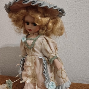Porcelain Doll,Vintage Doll,Beautiful Victorian Style Doll
