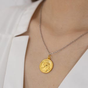 Pingente do Zodíaco de Virgem – Colar de prata esterlina banhado a ouro 18K para ela, joia de presente de astrologia, pingente de aniversário do signo de Virgem