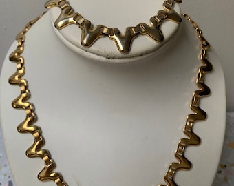 Collier de tonalité d’or et ensemble de bracelet, ensemble de bijoux d’or de concepteur de cru, collier et bracelet d’Art Déco, bijoux de mi-siècle