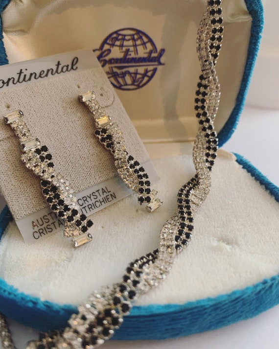Stunning vintage Continental necklace and drop ear