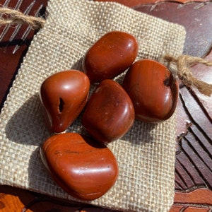 large red jasper tumble set