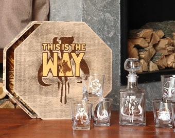 Mandalorian whiskey decanter set Boyfriend personalised gift Engraved glasses set Whiskey glasses set gift