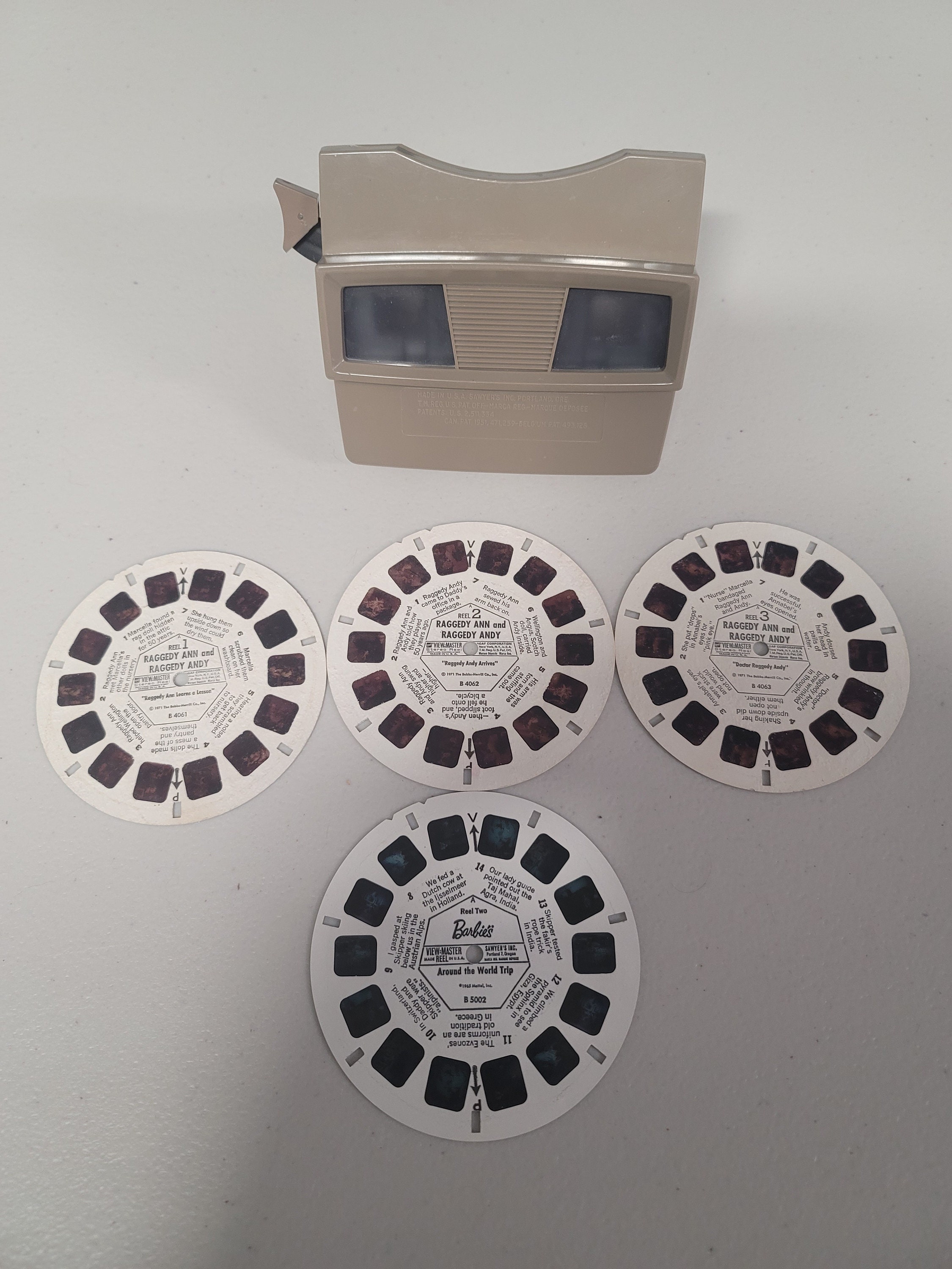 Vtg. View-Master Disney Character Favorites Gift Pak W/18 Reels-Barbie,  Dukes ++