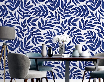 Papel pintado botánico azul y blanco: autoadhesivo o tradicional.