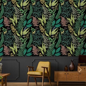 Papier peint foncé feuilles de fougères et herbes adhésives ou papier peint classique