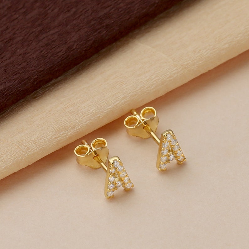 Small letter earrings Clearance