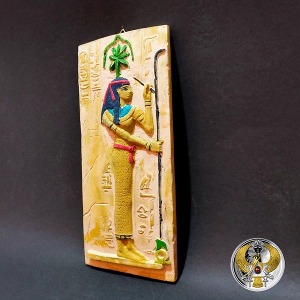 Seltene Schnitzplatte der Göttin Sechat, Die Göttin der Weisheit, Wissen und Schrift im alten Ägypten. Handarbeit aus Ägypten