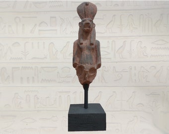 Statue der ägyptischen Göttin Sekhme War God of War ist ein einzigartiges Modell aus Ägypten