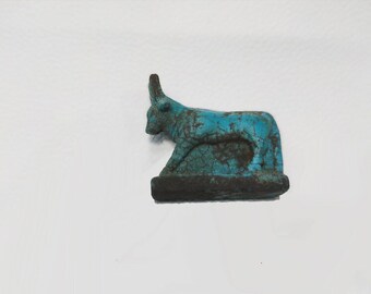 アピス像。聖なる雄牛アピス。エジプトで作られた独特の像。 - Etsy 日本