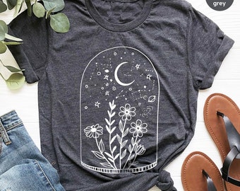 Moon Graphic Tees, Floral Shirt, Vintage T-Shirt, Birth Flower Shirt, Plant Crewneck Sweatshirt, Gift for Her, Botanical Shirt, Retro Shirt