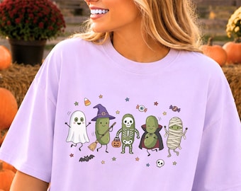 Comfort Colors® Cute Pickle Halloween Shirt, Playful Halloween Costume Tee, Quirky Cartoon Design for Parties, Funny Autumn Costume Apparel