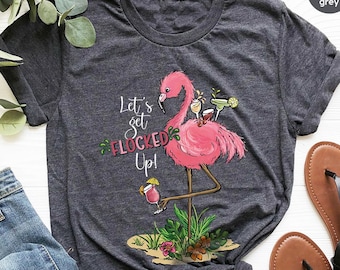 Summer T-Shirt, Flamingo Shirt, Summer Graphic Tees, Retro Shirt, Gift for Her, Summer Clothing, Shirt for Women, Flamingo Outfit