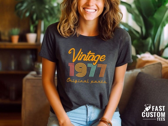 48th Birthday Gift Retro Classic Vintage May 1971 T-Shirt 48th Birthday Gift Retro Classic Vintage May 1971 T-Shirt