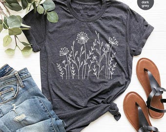 Minimalist T-Shirts, Gifts for Women, Flowers Crewneck Sweatshirt, Aesthetic Tees, Floral Shirts for Women, Wild Flowers Graphic Tees