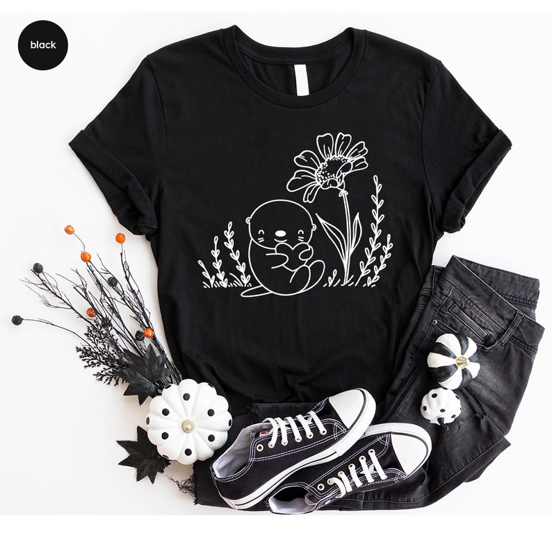 Camisetas con gráficos de nutria, camisetas con animales, camisetas lindas de nutria, camisetas florales, regalos de nutria, camisetas con flores, camisetas de naturaleza, camisetas divertidas de nutria imagen 5