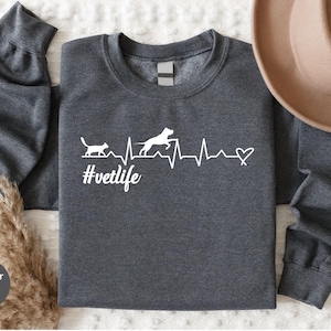 Veterinary Sweatshirt, Vet Tech Week Veterinarian Gifts, Unisex Vet Life Cat Dog Heart Graphic Hoodie, Crewneck Vet Tech Long Sleeve Shirts