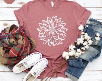 Minimalist Flowers Shirt, Botanical Graphic Tees, Mothers Day Gifts, Women Vneck Tshirts, Floral Gift for Her, Cool Flower T-Shirt