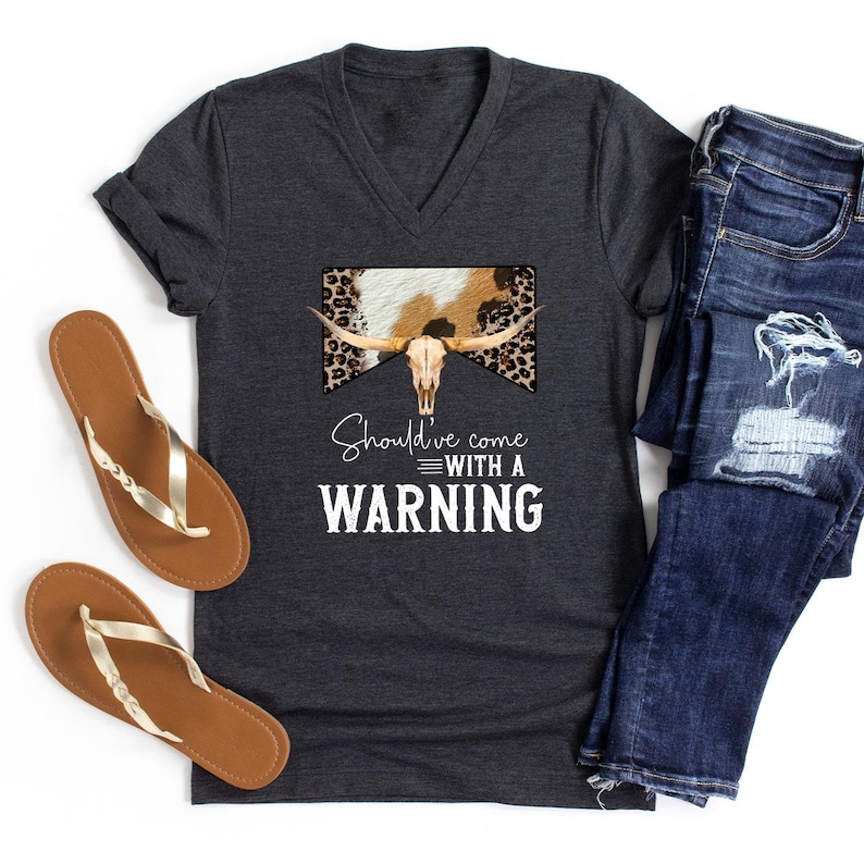 T-shirt cowboy, T-shirt western, T-shirt country, T-shirt Texas, T-shirt Beth Dutton, T-shirt du Sud, T-shirt « Méritait d'être accompagné d'un avertissement », T-shirts graphiques image 4