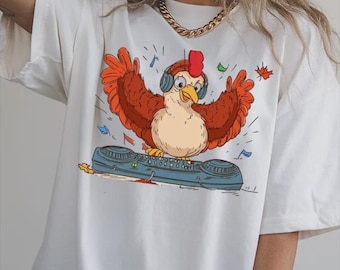T-shirt met een kip die muziek speelt, grappig T-shirt met boerderijdieren, cadeau voor muziekliefhebbers, T-shirt met een haan, grappig T-shirt met een afbeelding van het plattelandsleven.