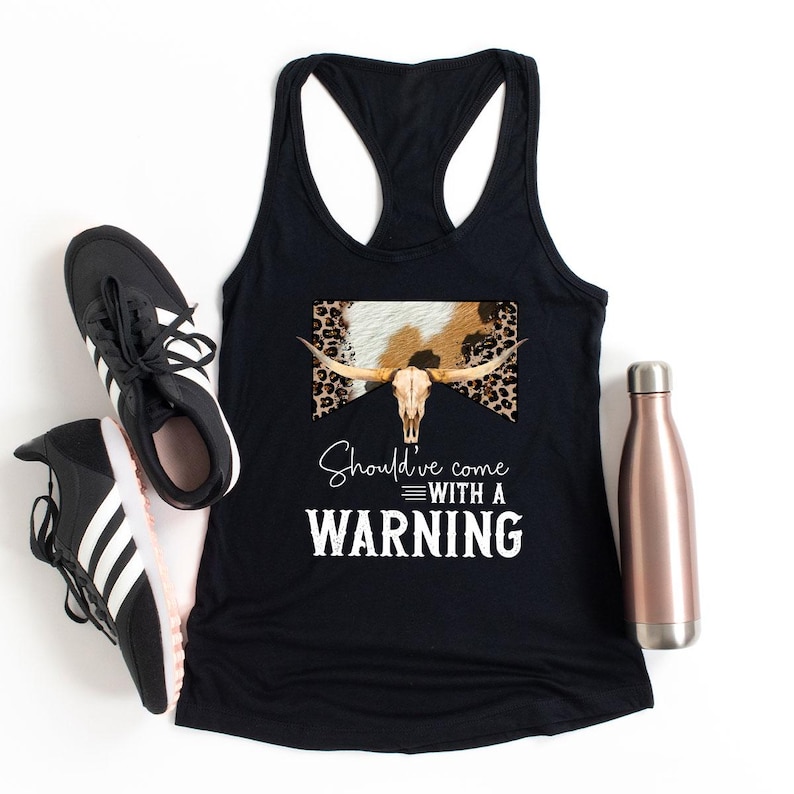 T-shirt cowboy, T-shirt western, T-shirt country, T-shirt Texas, T-shirt Beth Dutton, T-shirt du Sud, T-shirt « Méritait d'être accompagné d'un avertissement », T-shirts graphiques image 7