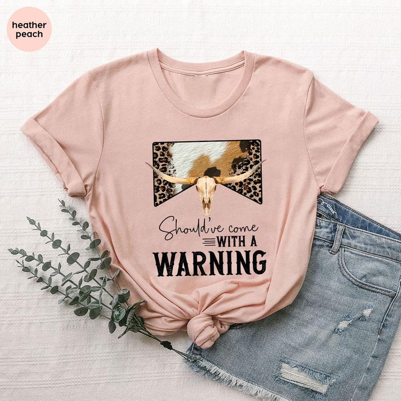 T-shirt cowboy, T-shirt western, T-shirt country, T-shirt Texas, T-shirt Beth Dutton, T-shirt du Sud, T-shirt « Méritait d'être accompagné d'un avertissement », T-shirts graphiques image 3