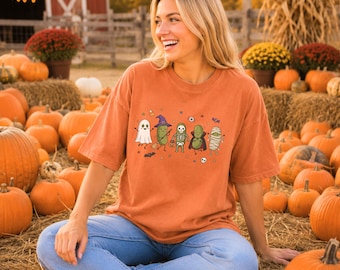 Comfort Colors® Cute Pickle Halloween Shirt, Playful Halloween Costume Tee, Quirky Cartoon Design for Parties, Funny Autumn Costume Apparel