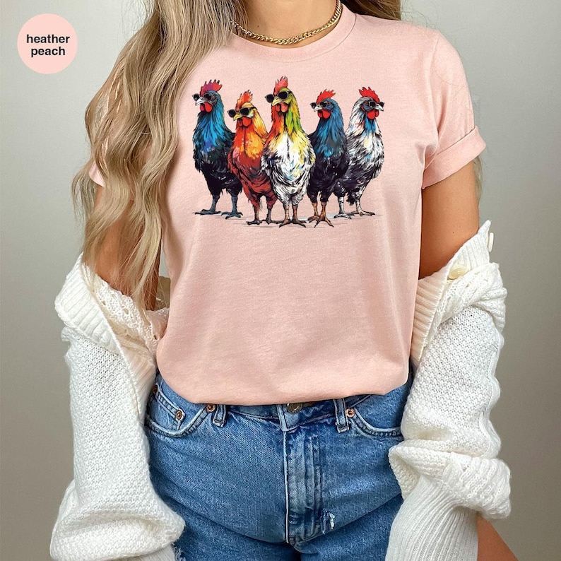 Camiseta de pollos geniales, camisetas de animales de granja, camiseta de cuello en V de granjero, camisetas gráficas divertidas de granja, regalo para amigos, camiseta unisex para adultos imagen 3