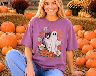 Comfort Colors® Cute Halloween Cat Ghost Shirt, Quirky Autumn Daisies Tee, Playful Halloween shirt for Cat Lovers, Retro Halloween Design
