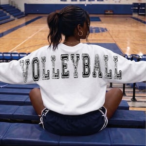 Sudadera de voleibol Comfort Colors®, sudadera con capucha de voleibol retro, estampado de voleibol desgastado en la espalda, camiseta de voleibol de estilo universitario a la moda