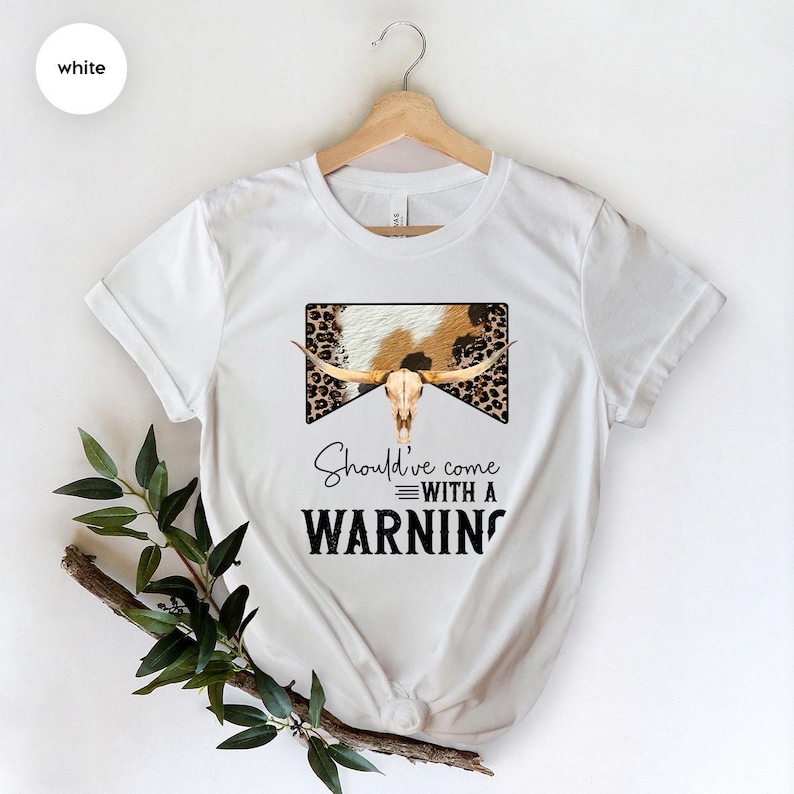 T-shirt cowboy, T-shirt western, T-shirt country, T-shirt Texas, T-shirt Beth Dutton, T-shirt du Sud, T-shirt « Méritait d'être accompagné d'un avertissement », T-shirts graphiques image 2