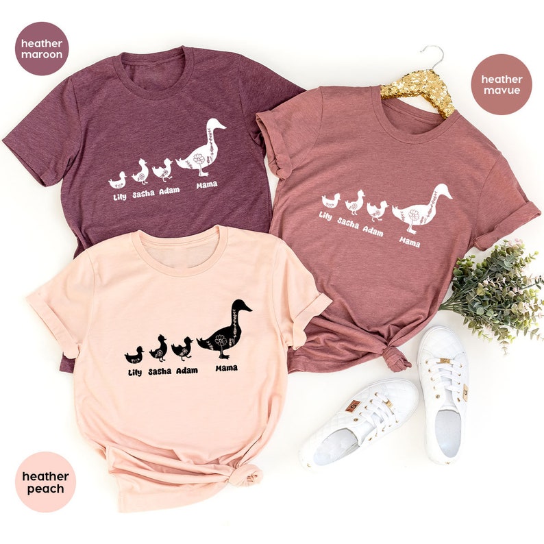 Camiseta personalizada para el Día de la Madre, Camiseta de mamá pato adorable, Regalos personalizados para mamá, Camiseta infantil de mamá pato, Regalos para el Día de la Madre, Sudadera personalizable para mamá imagen 1