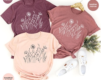 Minimalist T-Shirts, Gifts for Women, Flowers Crewneck Sweatshirt, Aesthetic Tees, Floral Shirts for Women, Wild Flowers Graphic Tees