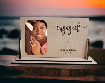 Personalized Engagement Photo Gift - Engagement Gift for Couple - Picture Frame Newly Engaged Couple - Minimalist Engagement Gift - Engaged