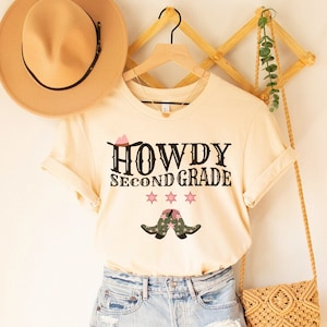 Howdy Second Grade Teacher Shirt Country Western Teacher Shirts Cowgirl 2nd Grade Teacher Team Shirts Retro Cowboy Rodeo Teacher Crew Shirts