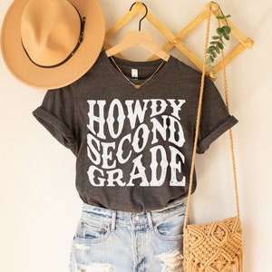 Howdy Second Grade Teacher Shirt Country Western Teacher Shirts Cowgirl 2nd Grade Teacher Team Shirts Retro Cowboy Rodeo Teacher Crew Shirts