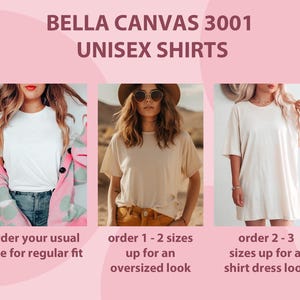 Peut inclure: Trois mannequins portant des chemises unisexes Bella Canvas 3001 dans diff&eacute;rents styles. Le premier mannequin porte une chemise blanche &agrave; la coupe classique. Le deuxi&egrave;me mannequin porte une chemise beige &agrave; la coupe ample. Le troisi&egrave;me mannequin porte une chemise blanche avec un look robe chemise.