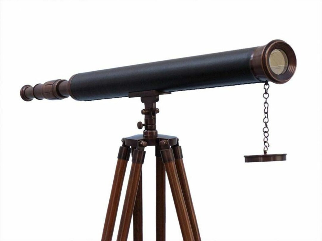 Telescopio in Ottone Antico Immagine Stock - Immagine di