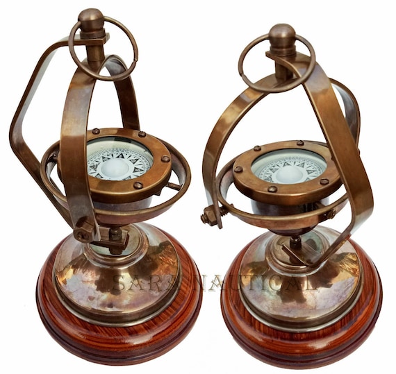 Antique Gimble Messing Kompass mit Ständer Holzsockel Marine Artikel Geschenk 