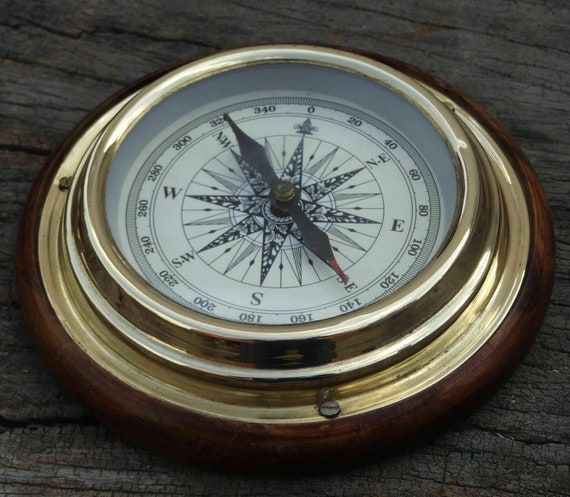 Antique Style Ship/Boat Magnetic Navigational Desk Compass Antique Style Ship/Boat Magnetic Navigational Desk Compass