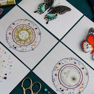 Set aus 5 einrahmbaren 10x15 Mini-Kunstdrucken, Original handbestickte Designs, Schmetterling-Postkarten, festes Geschenk für Kunstliebhaber