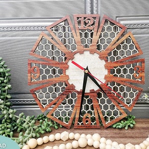 Fil de poulet Windmill Farmhouse horloge fichier svg, Glowforge ready, laser cut file, Digital Download, Commercial Use