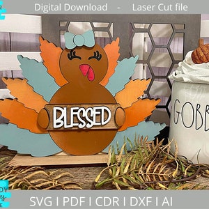 Girl Turkey Shelf Sitter svg, Blessed Thanksgiving Shelf Sitter svg, Digital Download, Glowforge Ready svg, Laser Cut Datei, Kommerzielle Nutzung