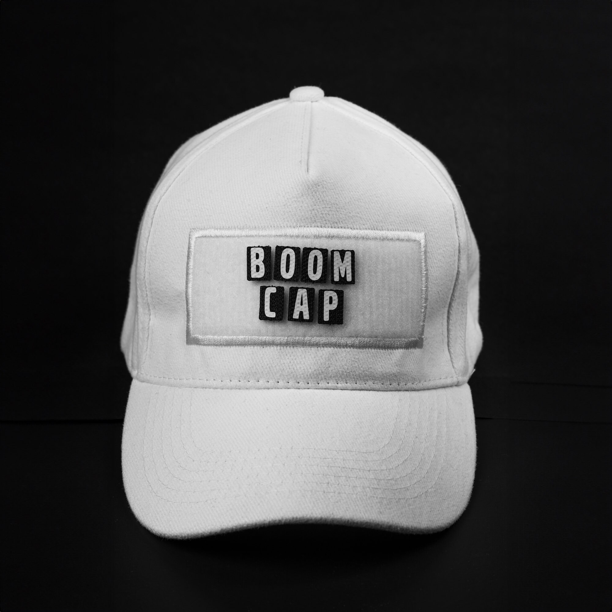 White Velcro Cap English Alphabet Velcro Patches Funny Cap Chat Cap white-velcro-cap-english-alphabet-velcro-patches-funny-cap-chat-cap
