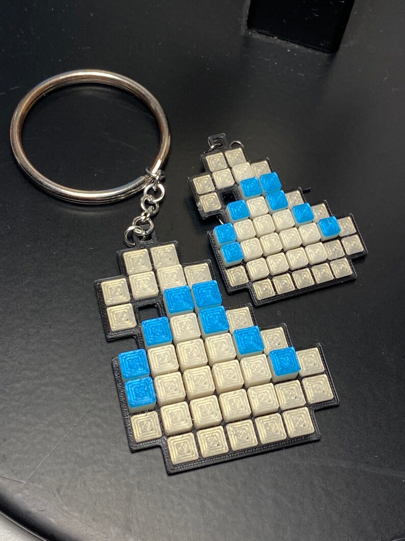 ROTMG White bag Keychain, Pixel-Art Keychain image 2