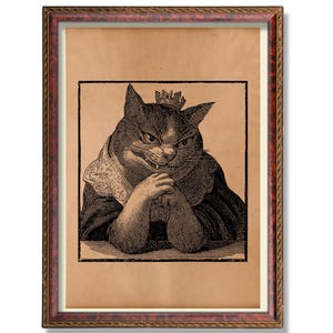 Puede incluir: Impresión vintage enmarcada de un gato con corona y cuello decorativo, con expresión severa. Las patas del gato están juntas. La impresión es en una combinación de colores marrón y negro, sobre un fondo marrón, y enmarcada en un marco marrón y dorado.